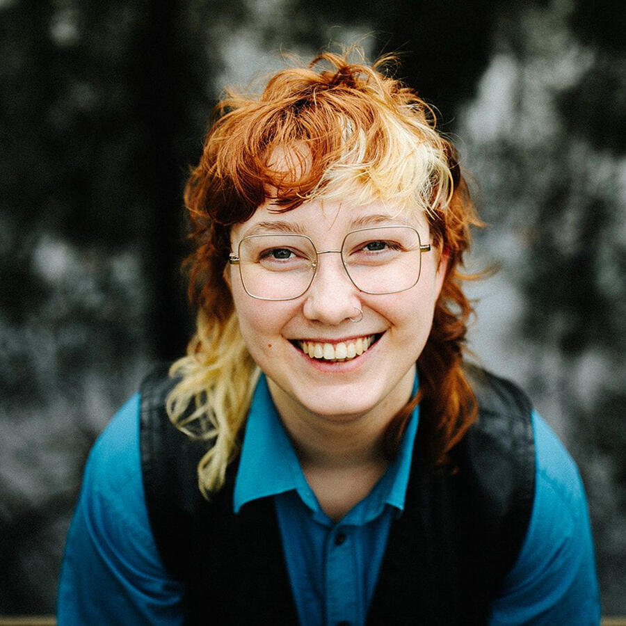 Anna headshot