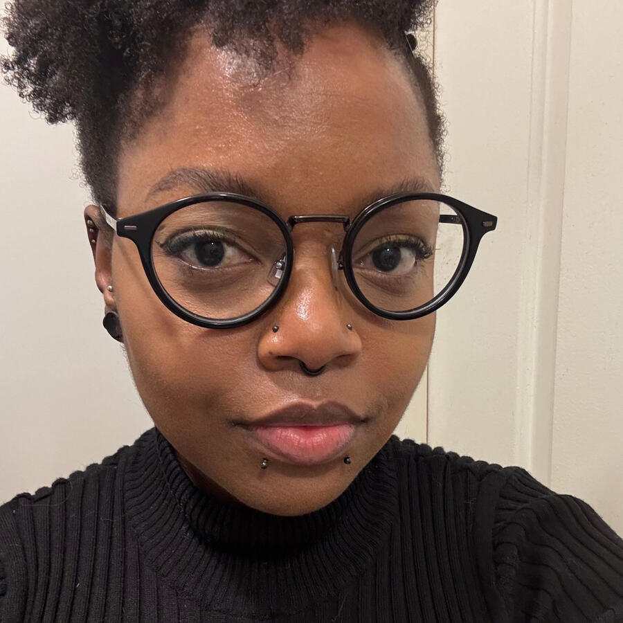 Tendai Headshot