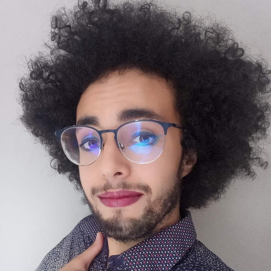 Younès headshot