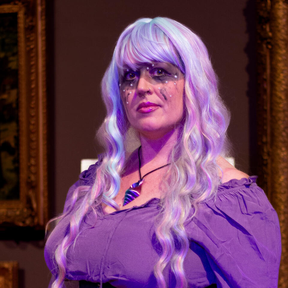Anjuli headshot