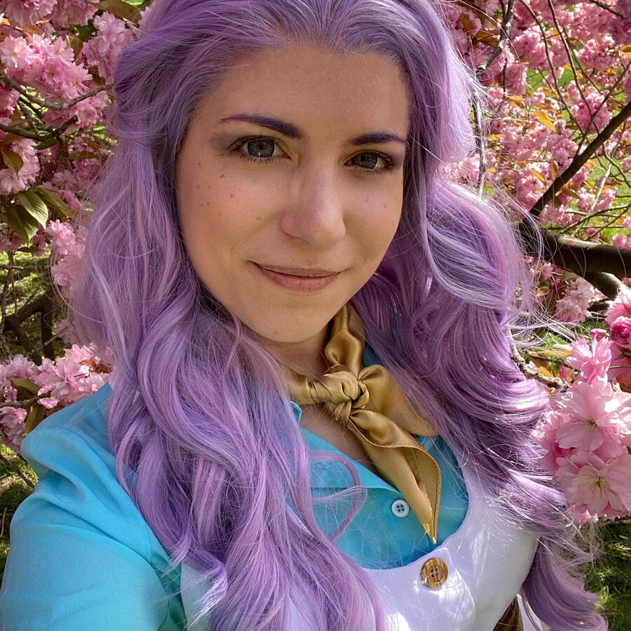 Anya Headshot