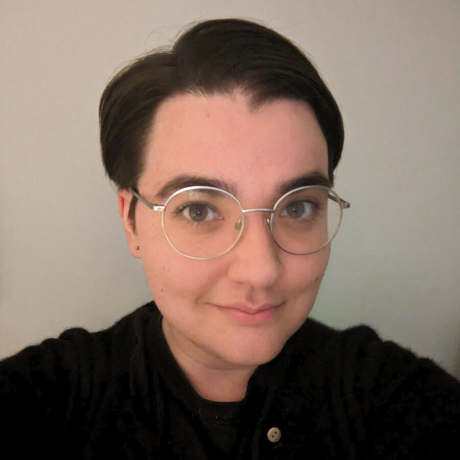 Maddy Headshot