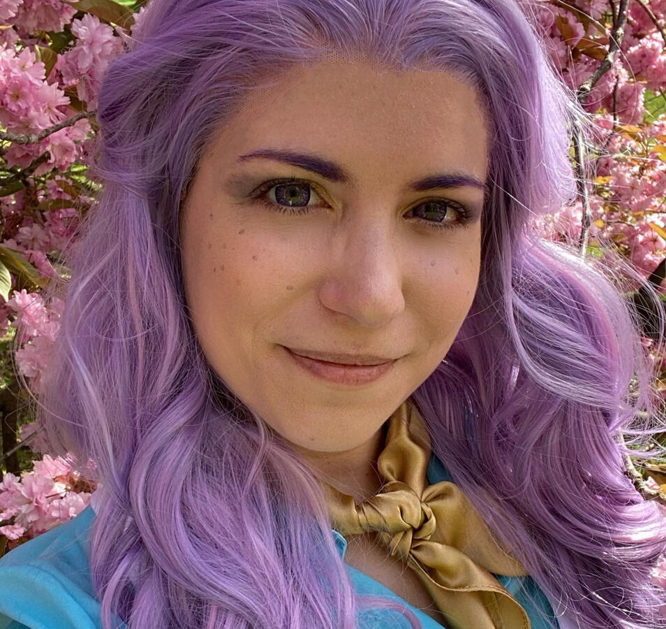 Anya Headshot