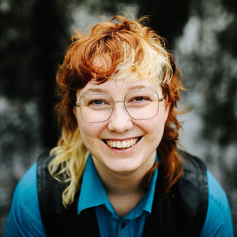 Anna Headshot