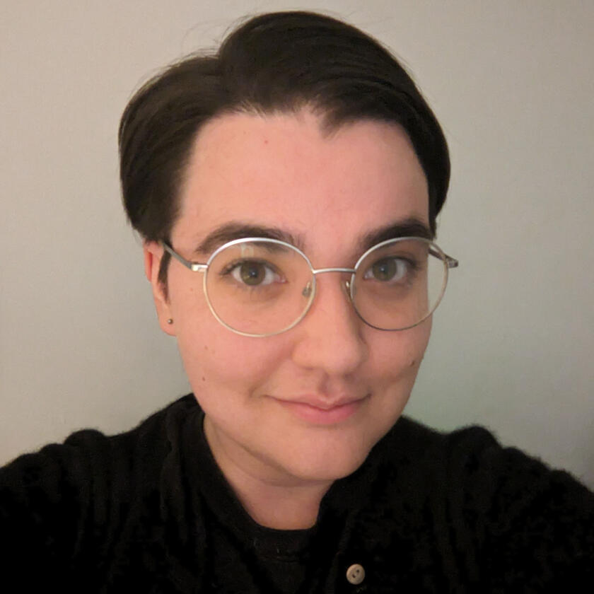 Maddy Headshot